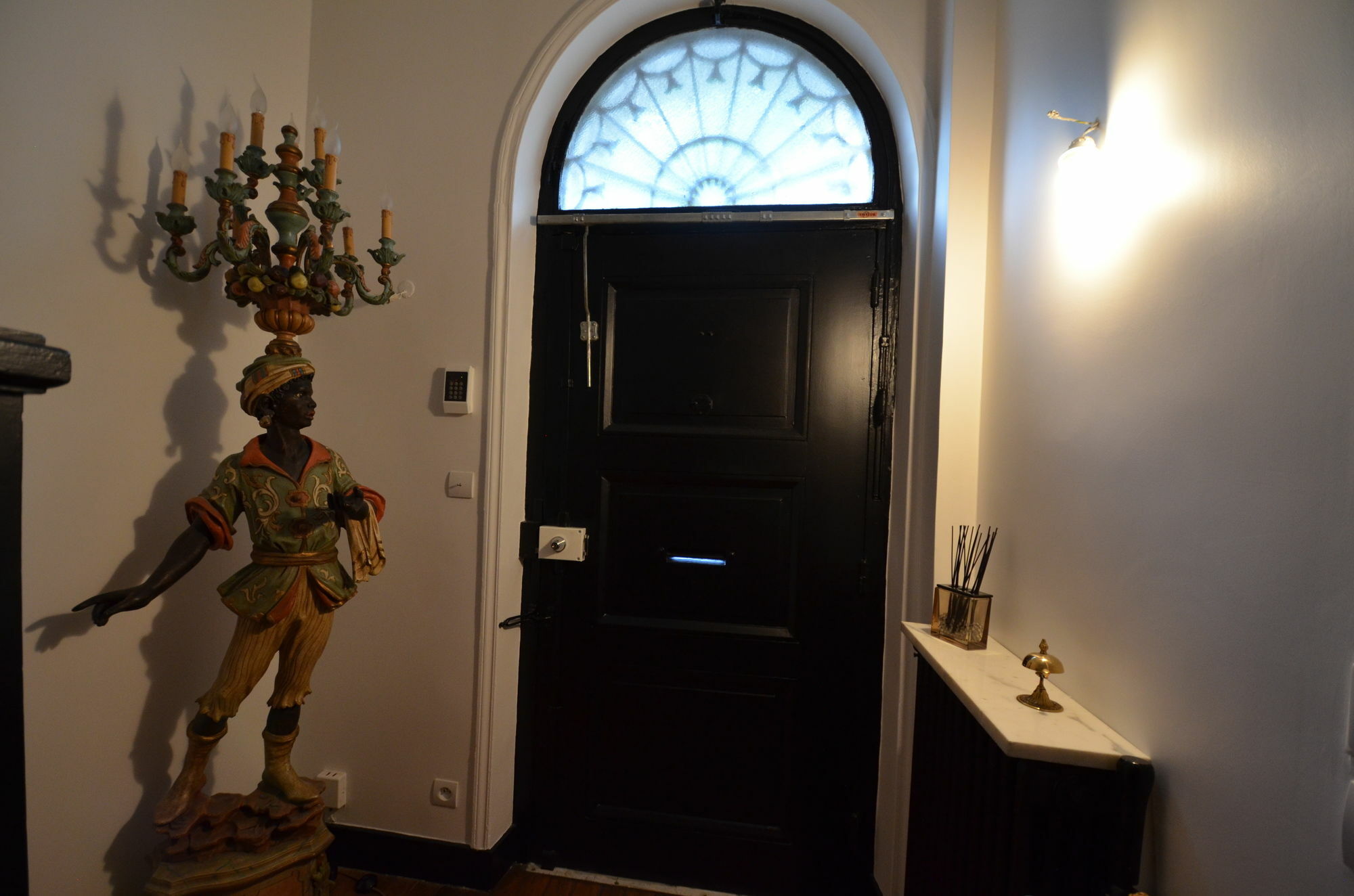 パリ Le Jardin De Rochegrosse Bed & Breakfast エクステリア 写真